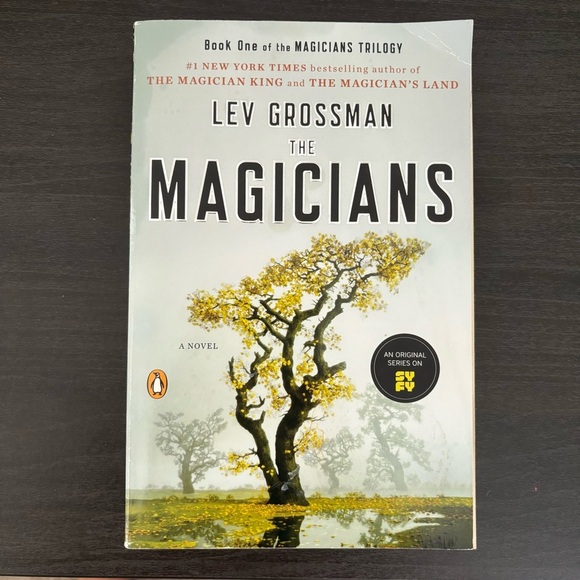 The Magicians Paperback Fantasy Fiction by Lev Grossman - Picture 1 of 4